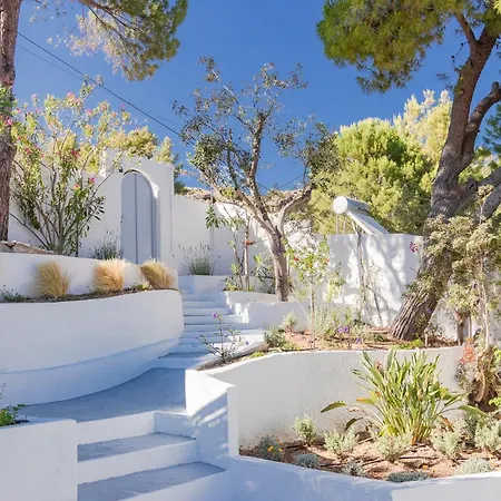 Вилла Maher Two