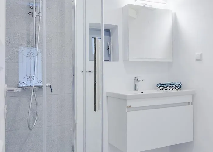 Maher Two Vasilítsion