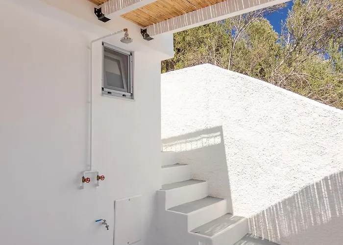 Maher Two Vasilítsion